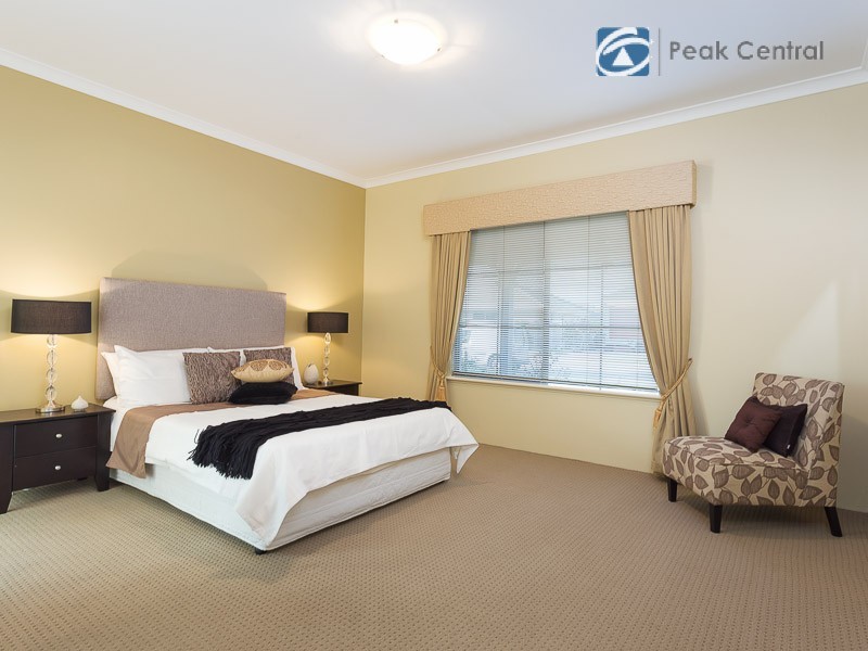 4 Dulcet Link, Atwell WA 6164