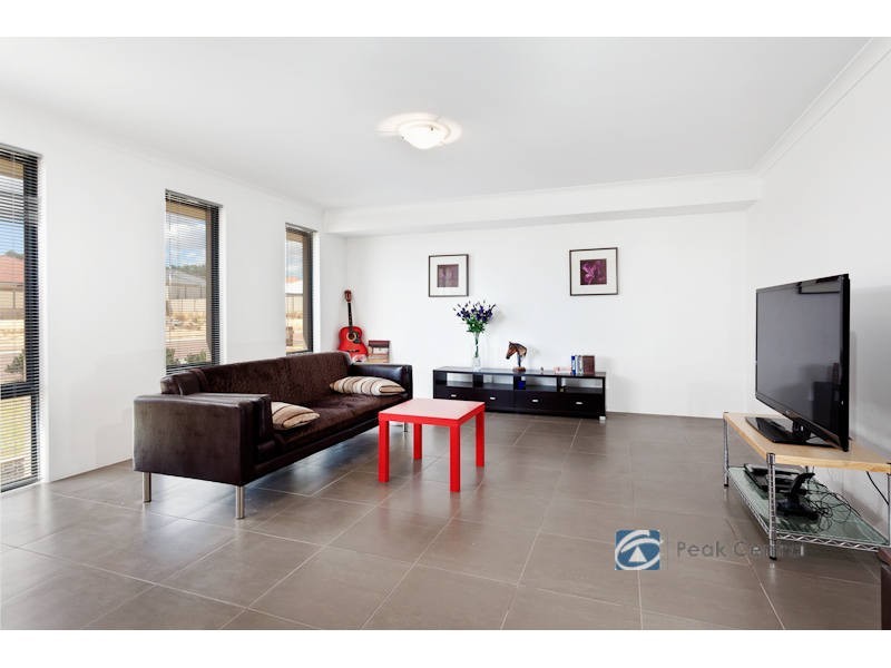 18 Armand Drive, Aubin Grove WA 6164