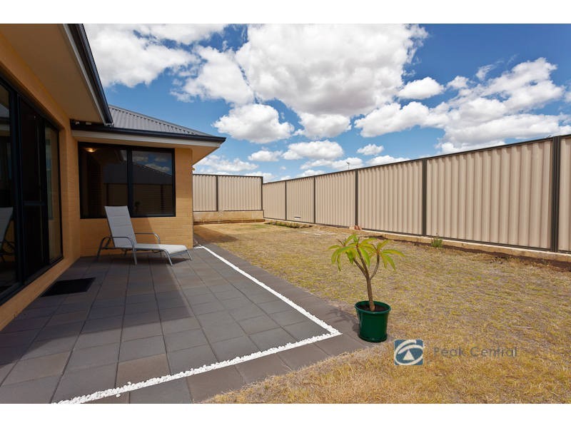 18 Armand Drive, Aubin Grove WA 6164