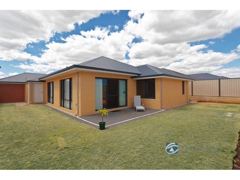18 Armand Drive, Aubin Grove WA 6164