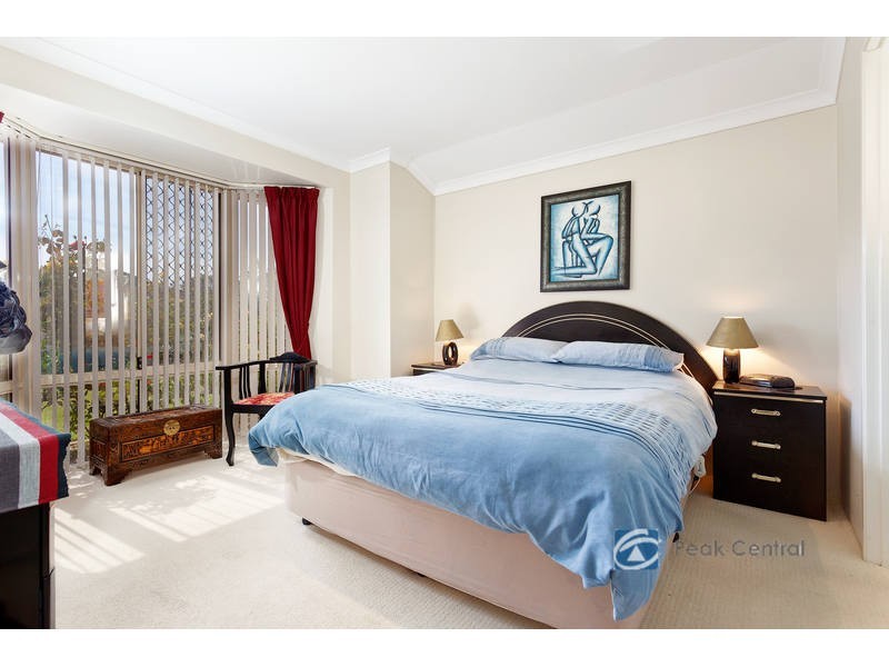 9 Lavender Way, Success WA 6164