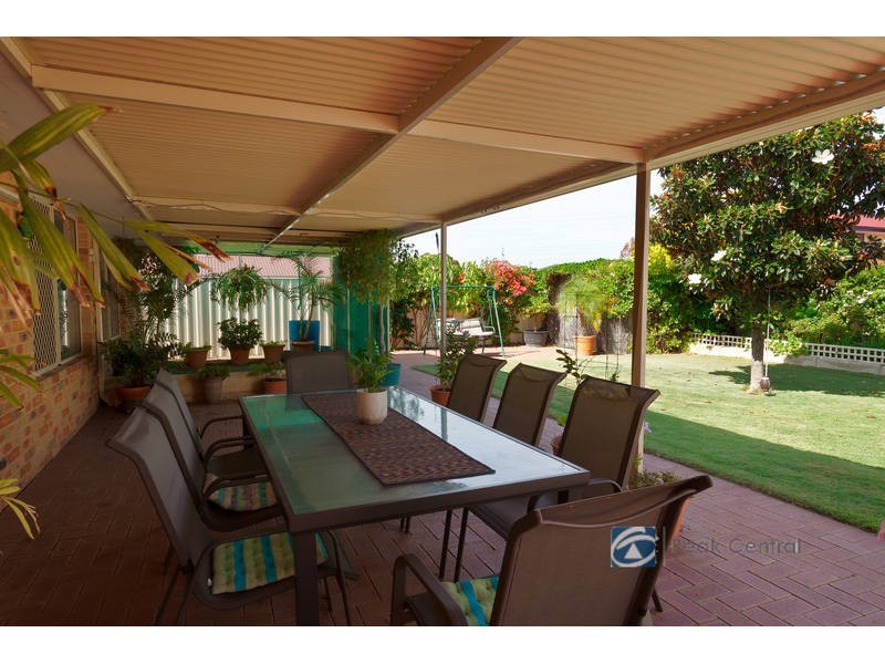 9 Lavender Way, Success WA 6164