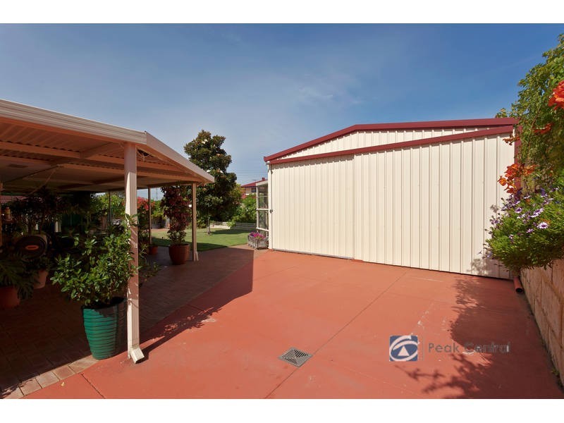 9 Lavender Way, Success WA 6164