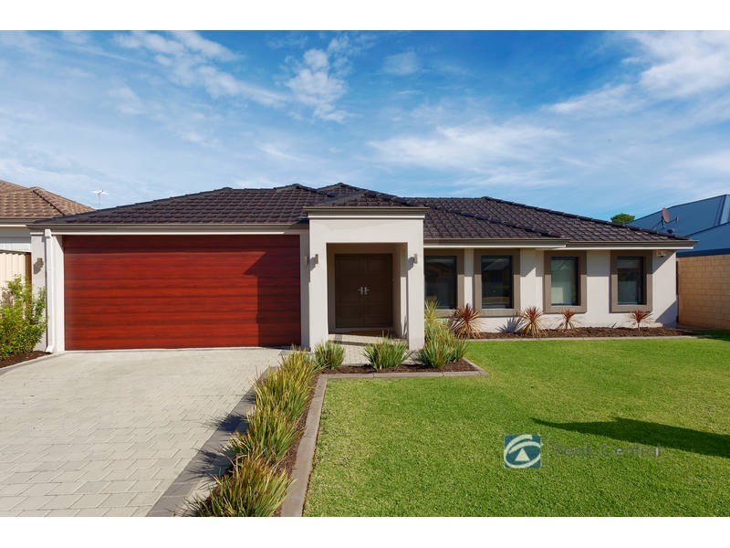 8 Armand Drive, Aubin Grove WA 6164