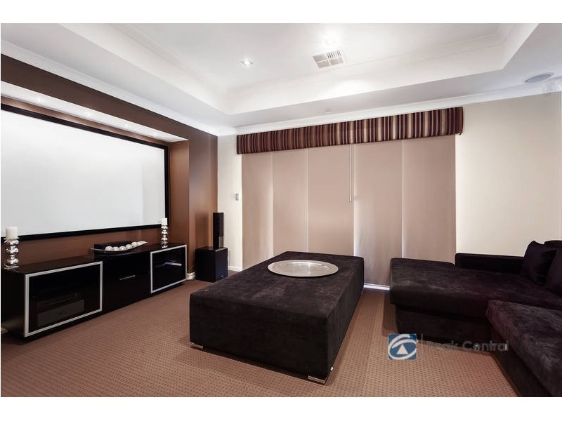 8 Armand Drive, Aubin Grove WA 6164