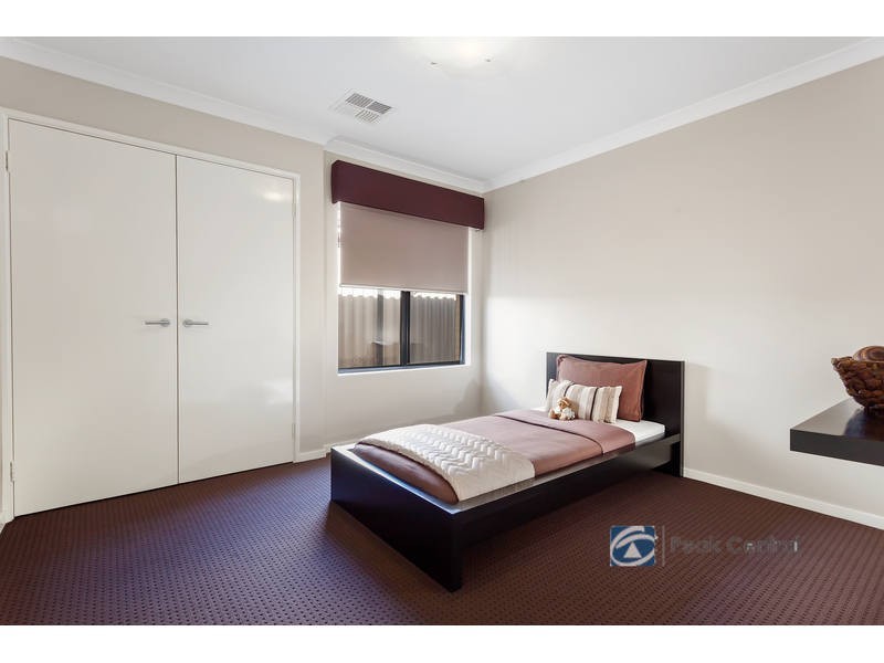 8 Armand Drive, Aubin Grove WA 6164