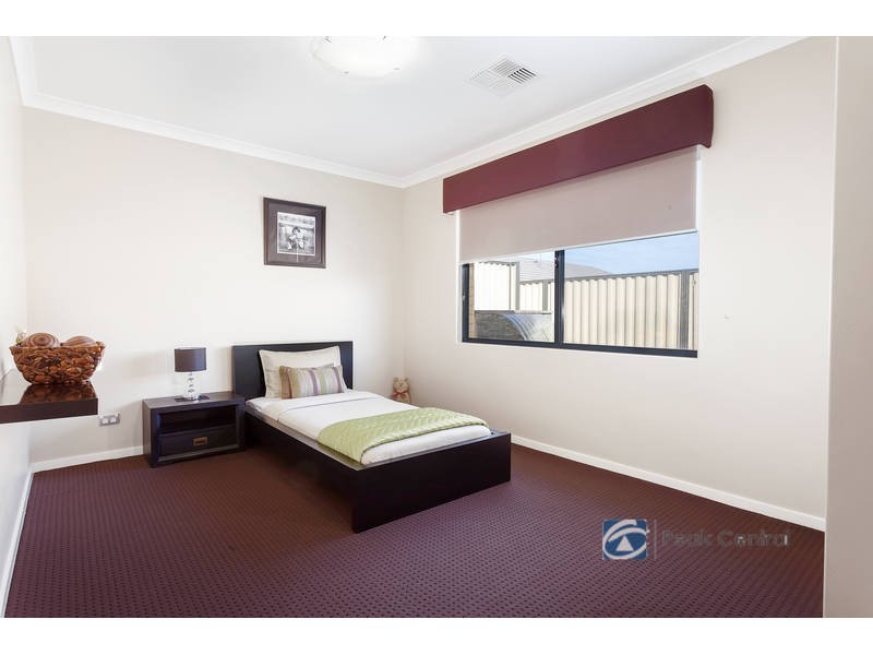 8 Armand Drive, Aubin Grove WA 6164