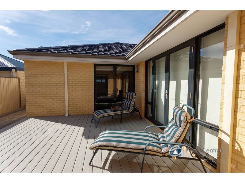 8 Armand Drive, Aubin Grove WA 6164