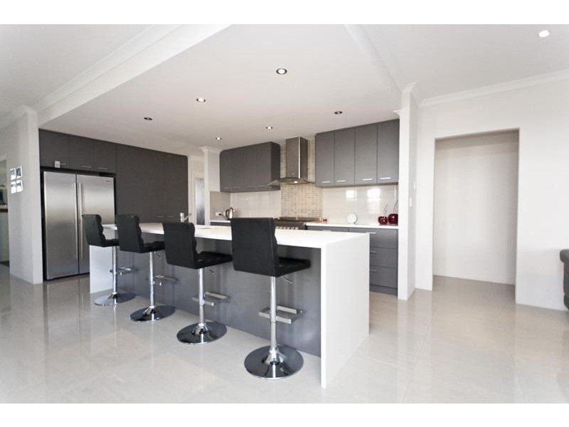 14 Descanso Loop, Aubin Grove WA 6164