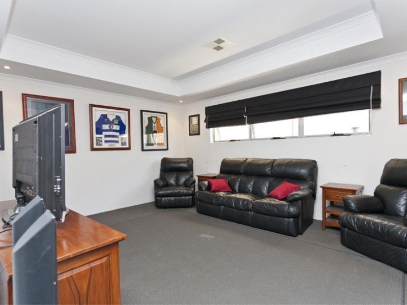 14 Descanso Loop, Aubin Grove WA 6164