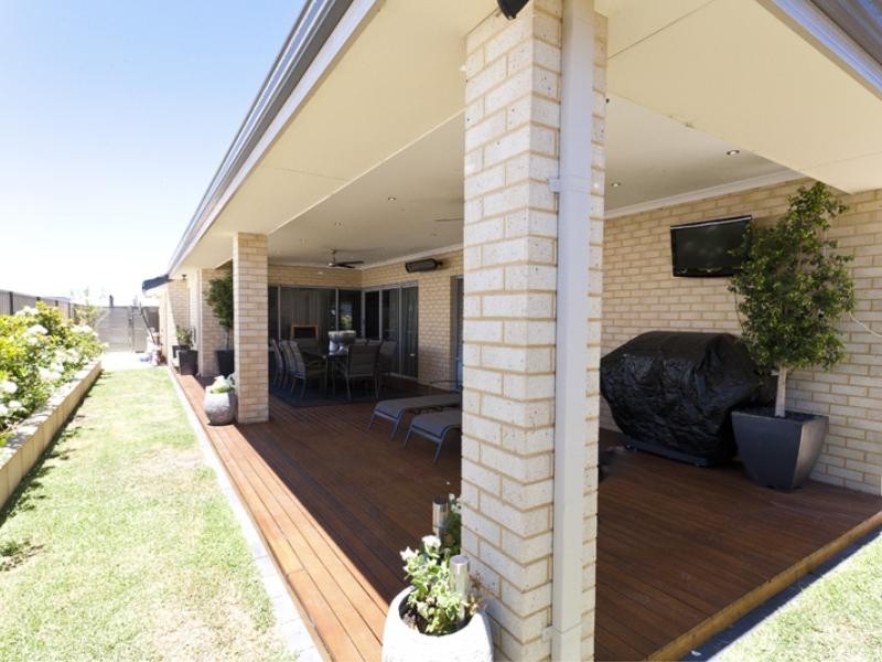 14 Descanso Loop, Aubin Grove WA 6164