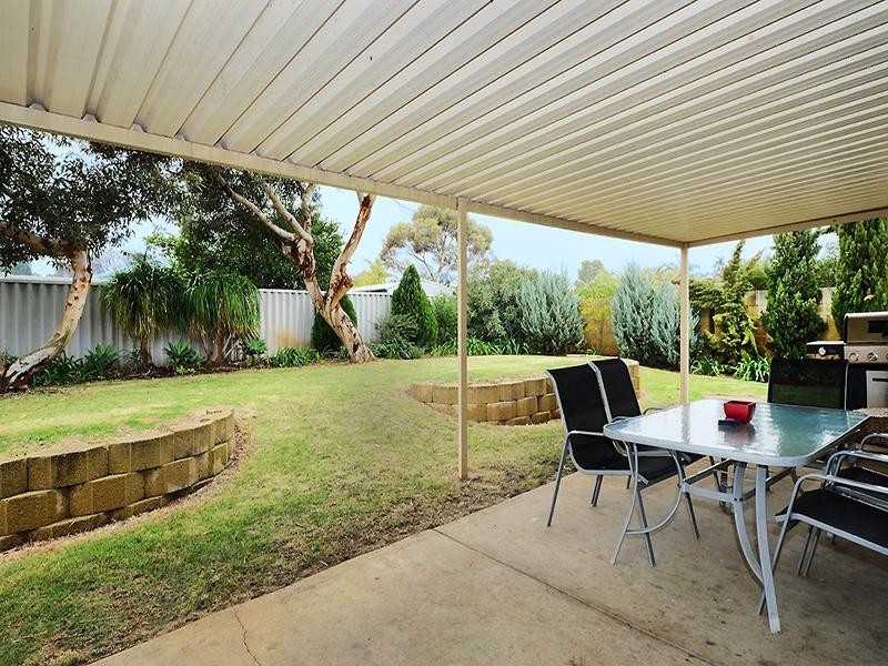 18 Daley Close, Atwell WA 6164