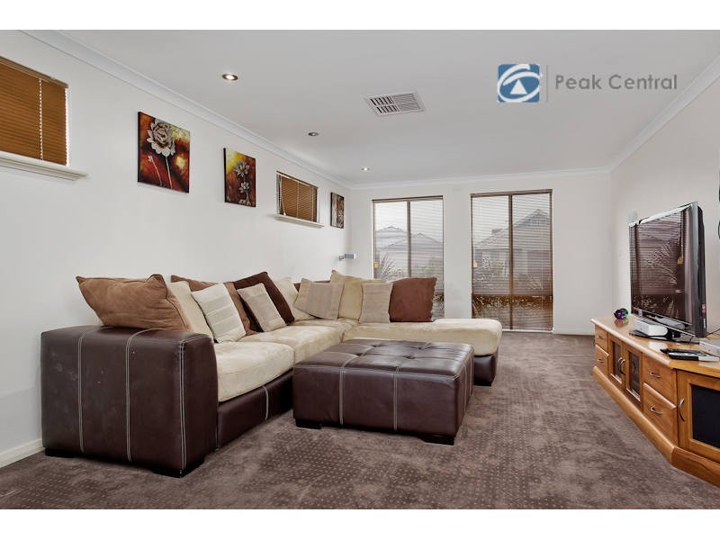 4 Giverny Gardens, Aubin Grove WA 6164
