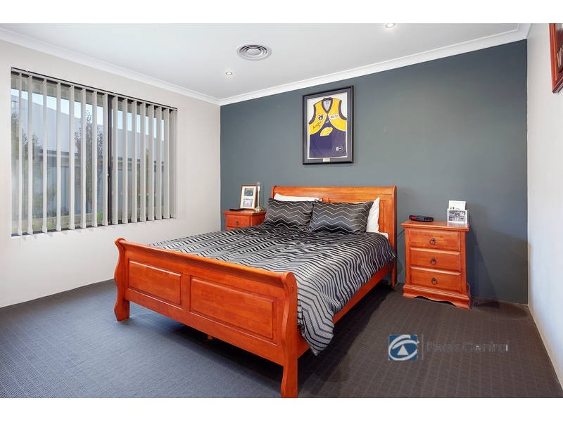 1 Spruce Terrace, Aubin Grove WA 6164