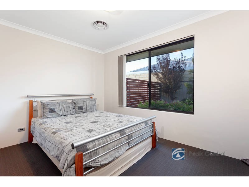 1 Spruce Terrace, Aubin Grove WA 6164