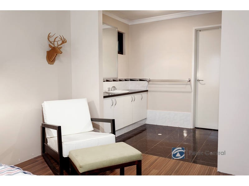 14 Calytrix Crescent, Success WA 6164