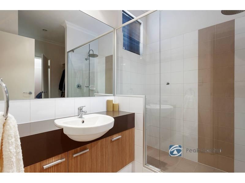 21 Angelica Way, Atwell WA 6164