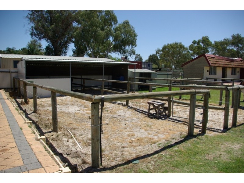 841 Armadale Road, Forrestdale WA 6112