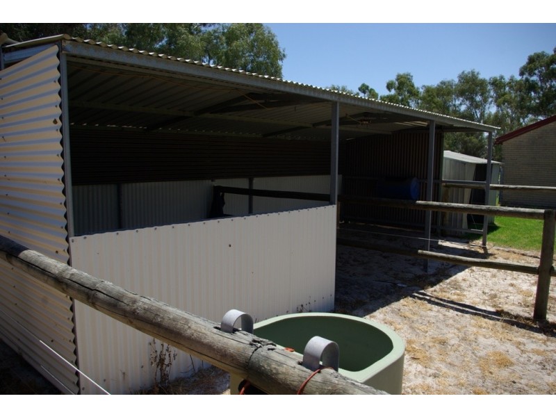 841 Armadale Road, Forrestdale WA 6112