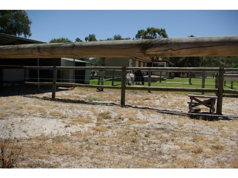 841 Armadale Road, Forrestdale WA 6112