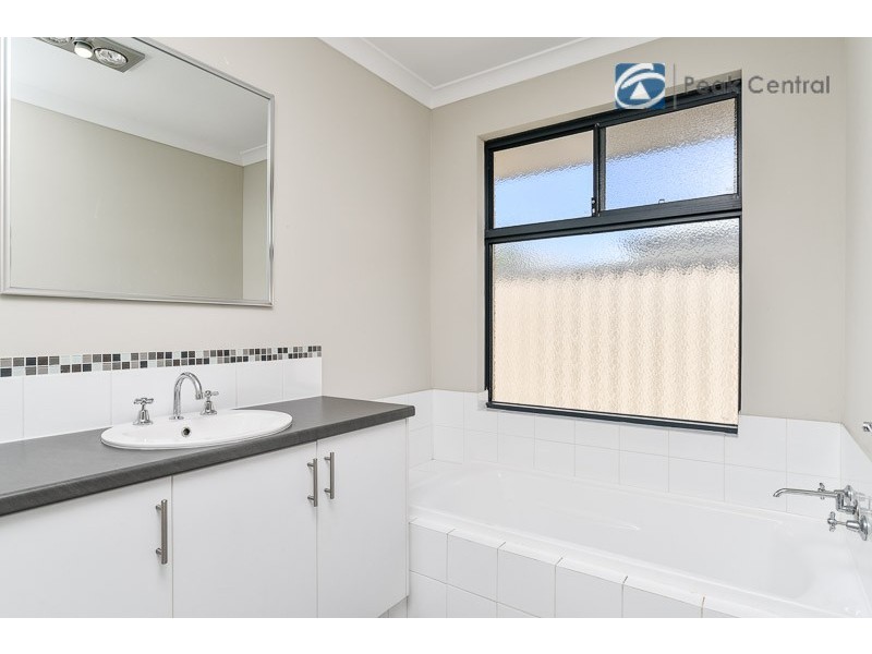 10 Colorado Parade, Aubin Grove WA 6164
