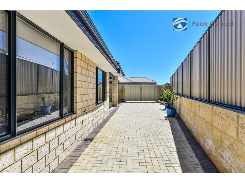 10 Colorado Parade, Aubin Grove WA 6164