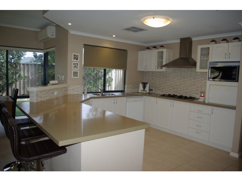 3 Harmony Avenue, Atwell WA 6164