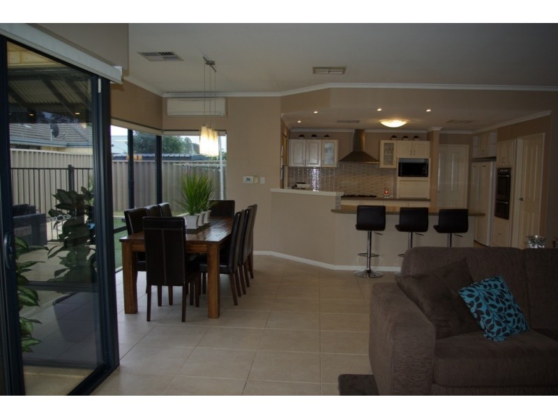 3 Harmony Avenue, Atwell WA 6164