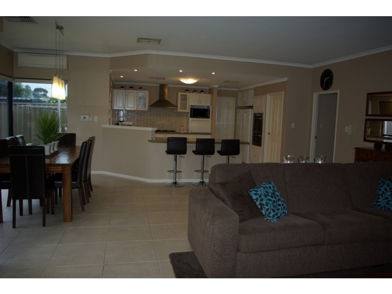 3 Harmony Avenue, Atwell WA 6164
