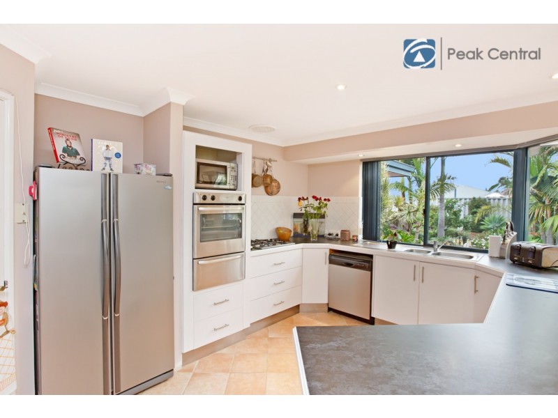 57 Baningan Avenue, Success WA 6164