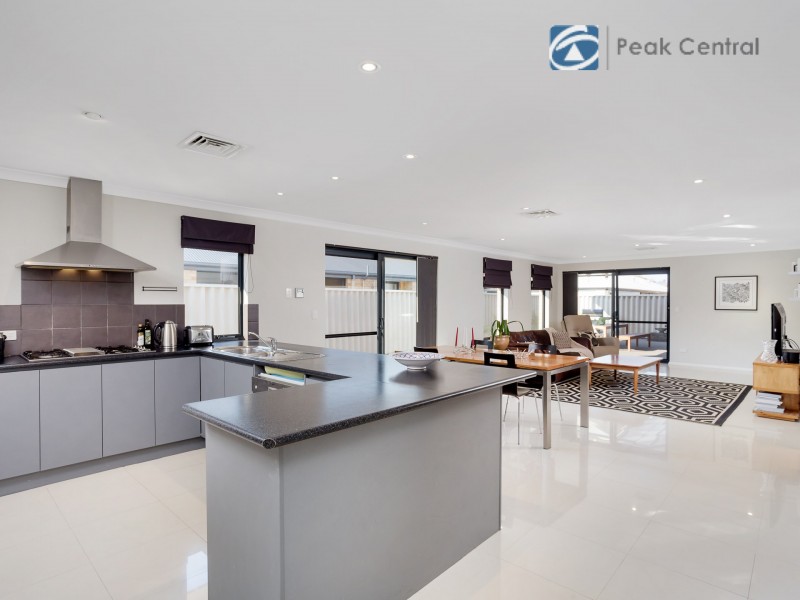 30 Sanguine Way, Atwell WA 6164