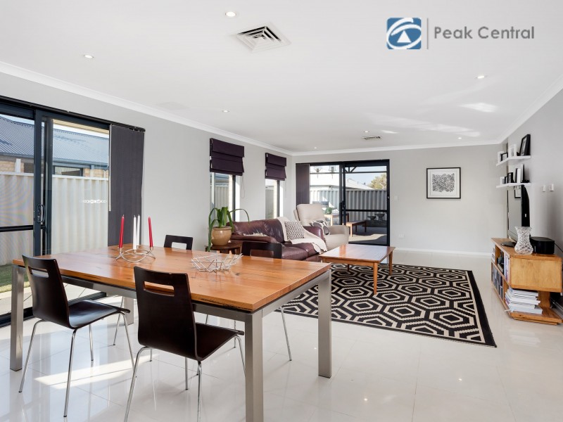 30 Sanguine Way, Atwell WA 6164