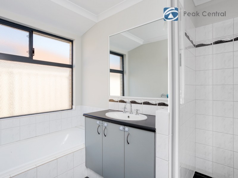 30 Sanguine Way, Atwell WA 6164