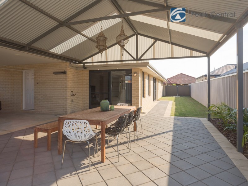 30 Sanguine Way, Atwell WA 6164