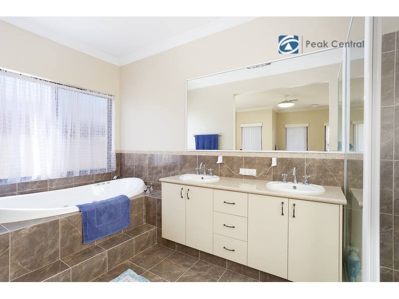 9 Sanguine Way, Atwell WA 6164