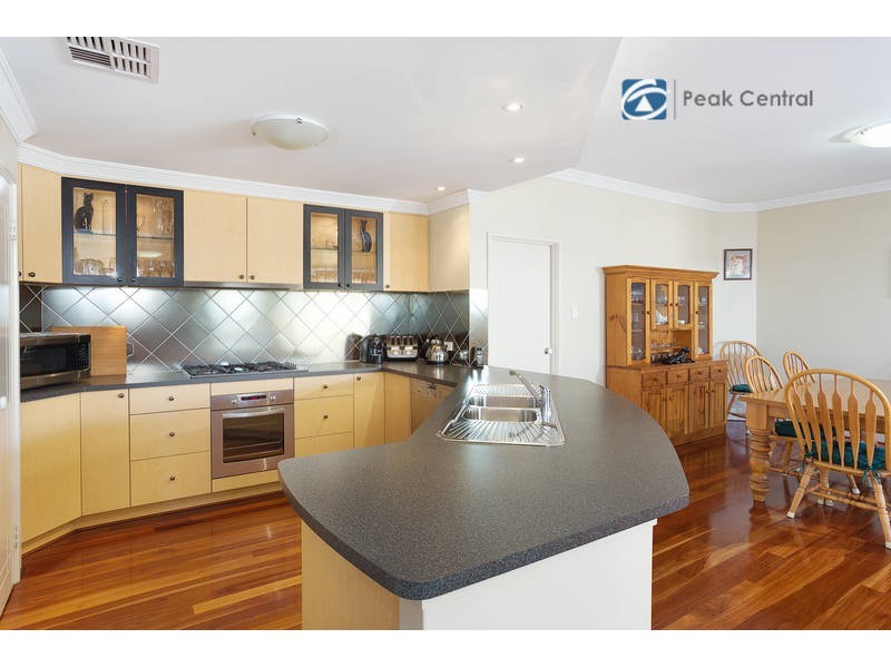 9 Sanguine Way, Atwell WA 6164