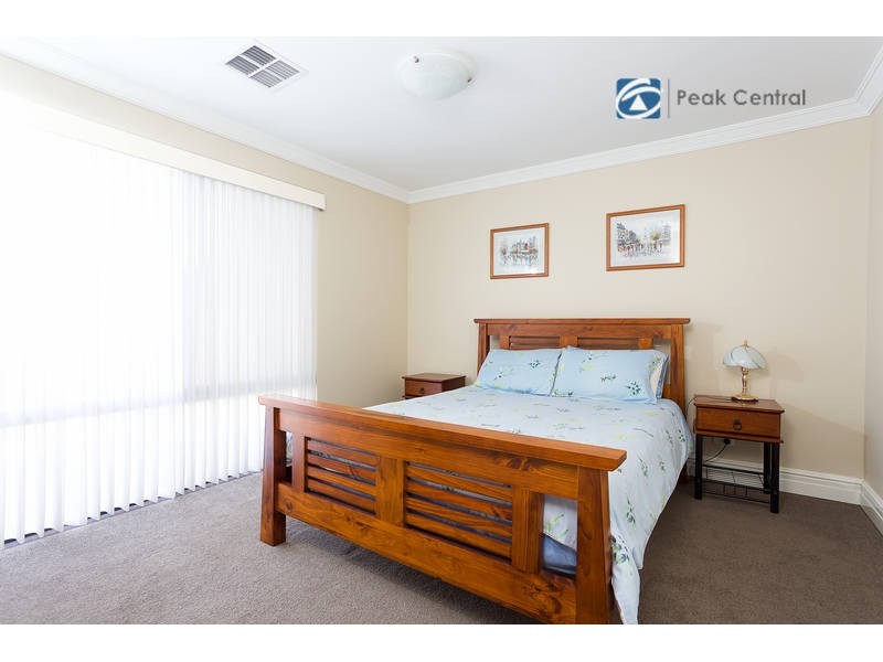 9 Sanguine Way, Atwell WA 6164