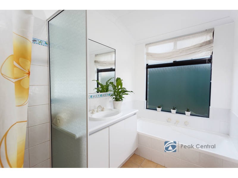 3 Jakovich Circuit, Atwell WA 6164