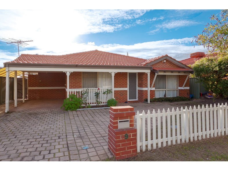 9 Hoult Mews, Atwell WA 6164