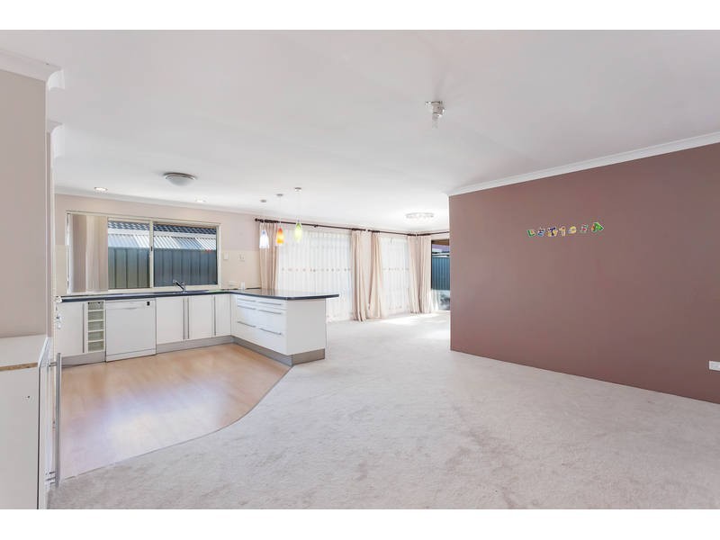 9 Hoult Mews, Atwell WA 6164