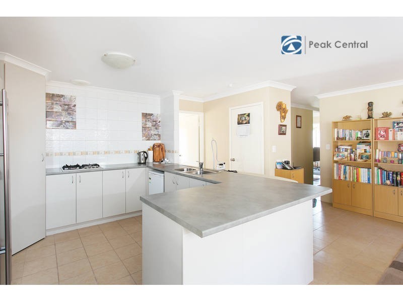 4 Renton Way, Bertram WA 6167
