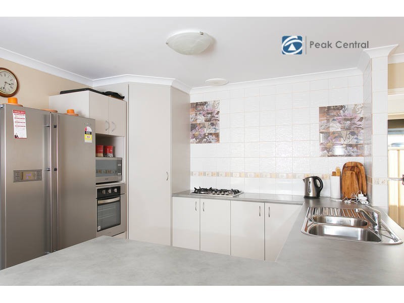 4 Renton Way, Bertram WA 6167