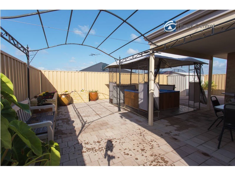 4 Renton Way, Bertram WA 6167