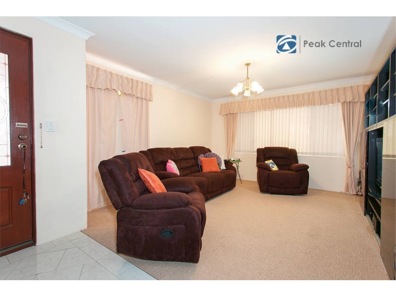 4 Mahogany Loop, Atwell WA 6164