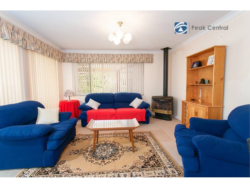4 Mahogany Loop, Atwell WA 6164