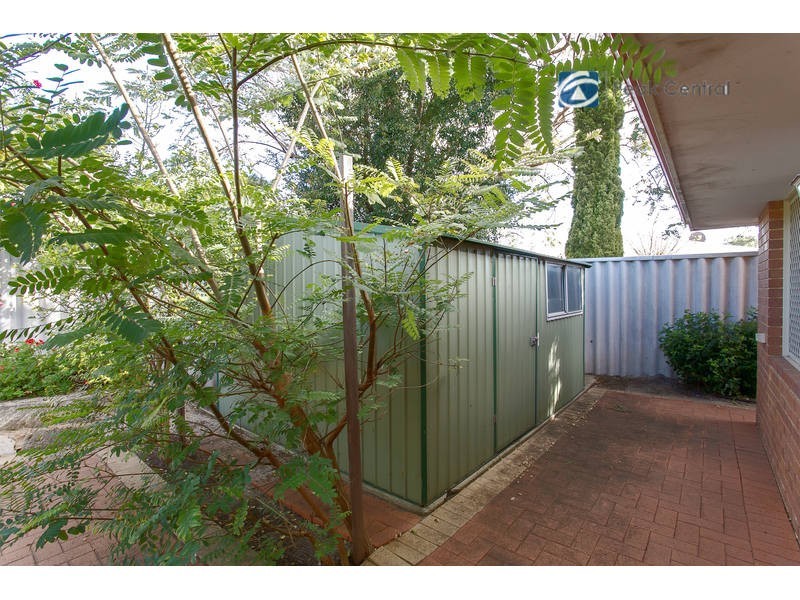4 Mahogany Loop, Atwell WA 6164