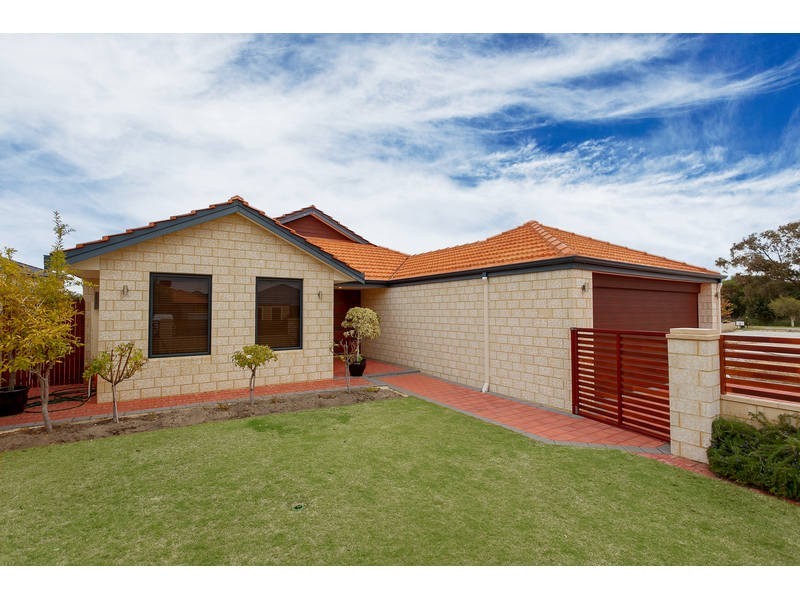29 Mosman Loop, Success WA 6164