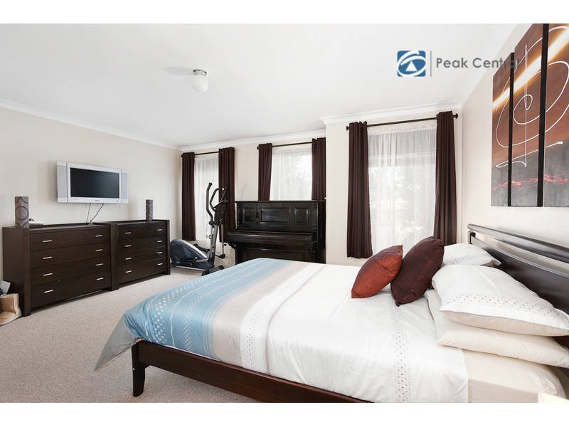 7 Repose Terrace, Atwell WA 6164