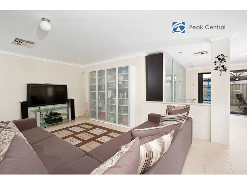 7 Repose Terrace, Atwell WA 6164