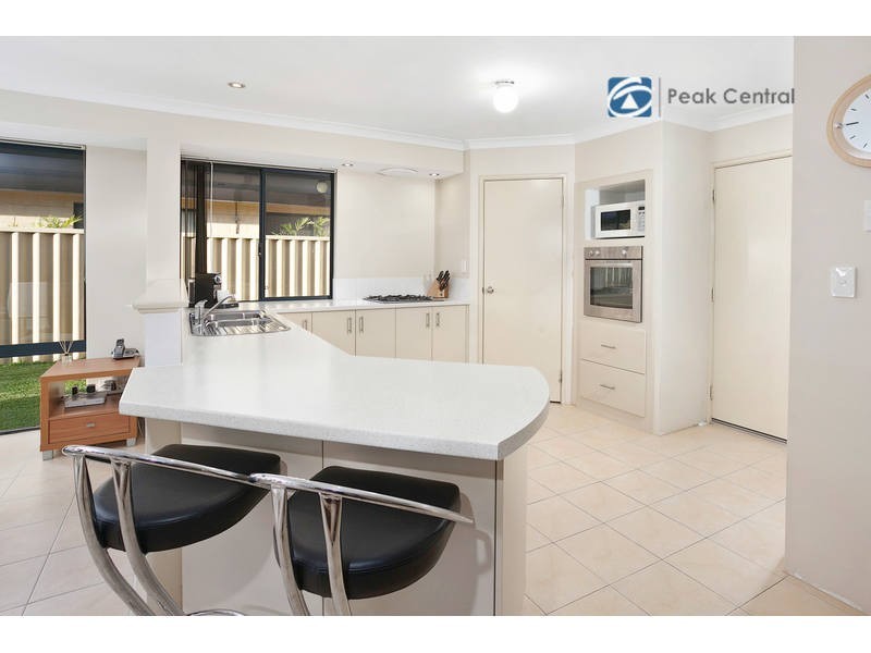 7 Repose Terrace, Atwell WA 6164